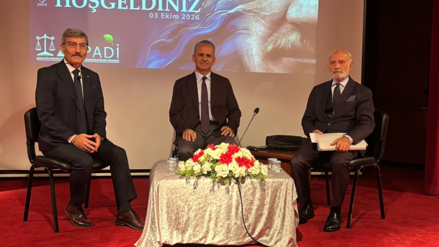 Eskişehir’de Atatürk’ün mirası konuşuldu: “Sloganlardan değil, belgelerden hareket etmeliyiz”
